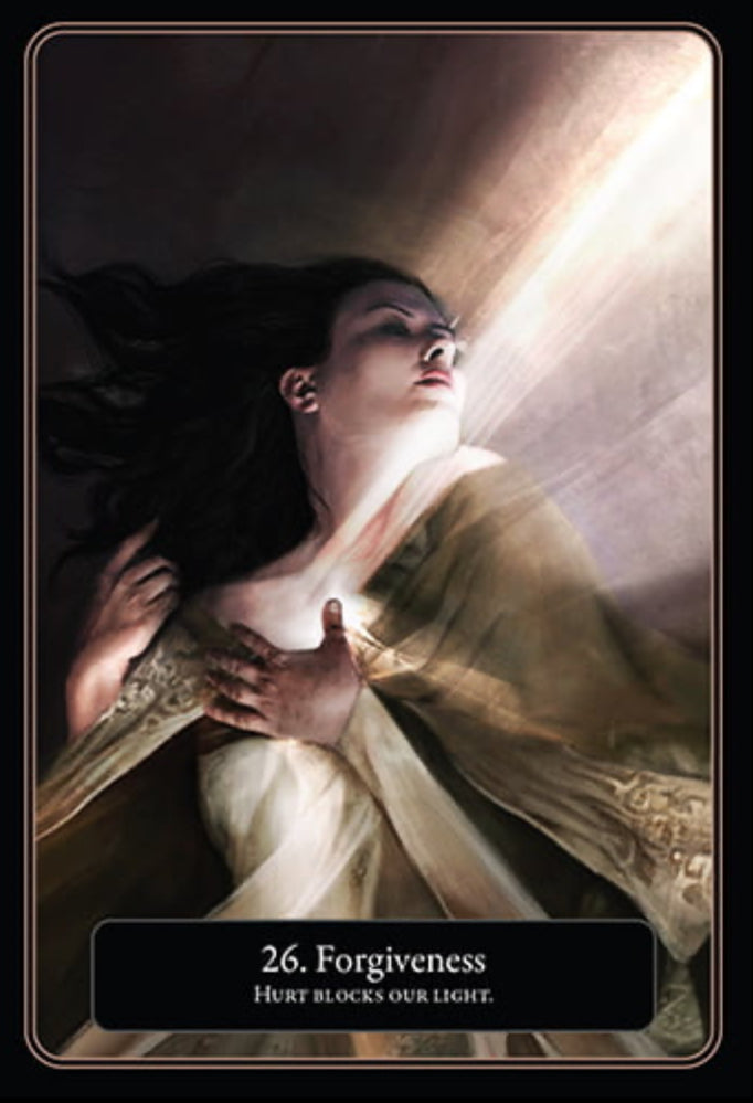 Card deck- The Lantern Oracle - Angelina Mirabito