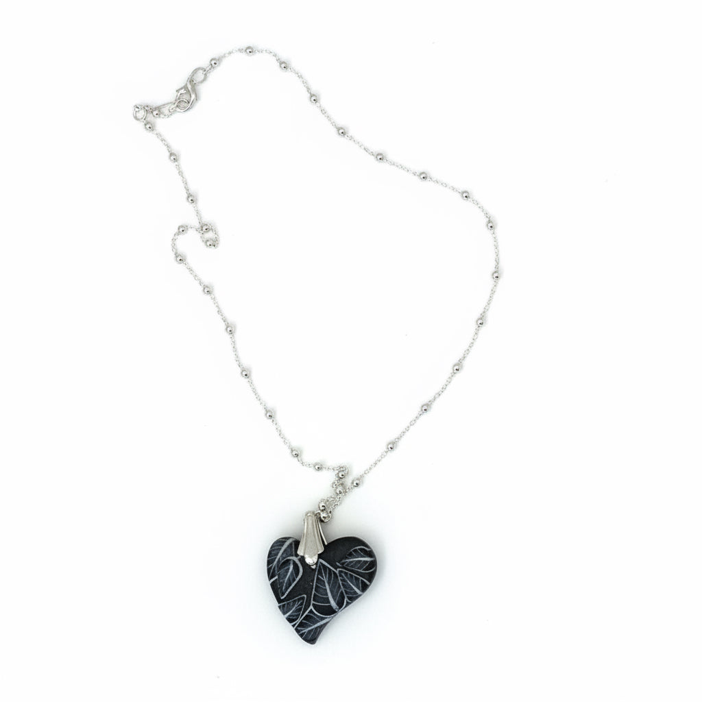 Mini corazón ¨Jardín Encantado¨ - Collar de plata de ley 925 de Stephanie Fraselle - Diseño de joyería artesanal