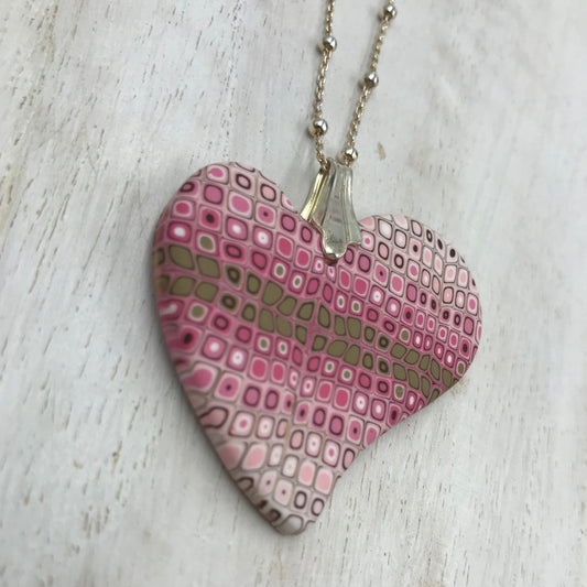 Herzanhänger „Flamingoperle“ – Halskette aus 925er Sterlingsilber von Stephanie Fraselle – Kunstvolles Schmuckdesign