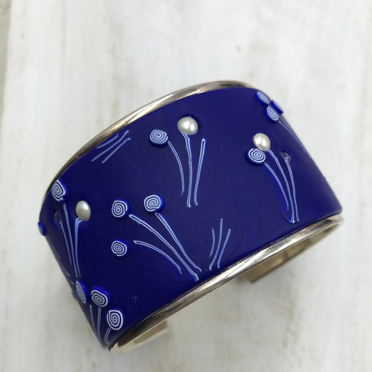 „Matte Navy Marine“ 37 mm Armreif von Stephanie Fraselle – Kunstvolles Schmuckdesign