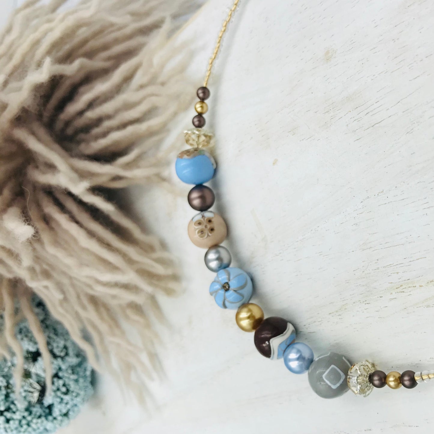 Perlenkette „Beaches“ „Queen of Cups“ von Stephanie Fraselle – Kunstvolles Schmuckdesign
