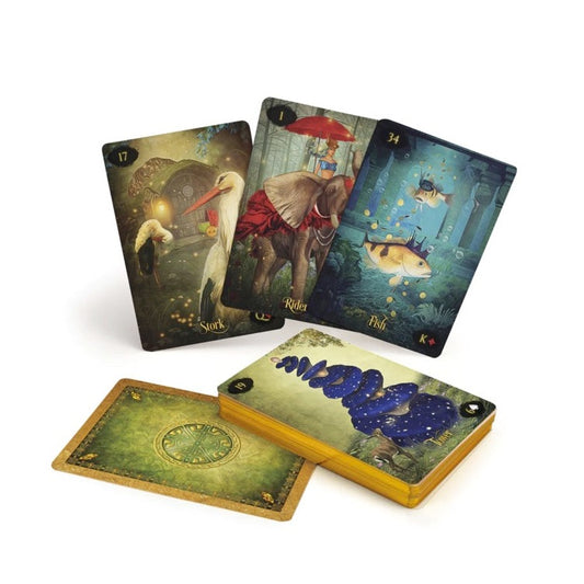 Lenormand of Enchantment ilustrado por Yasmeen Westwood y Kalliope Haratsidis