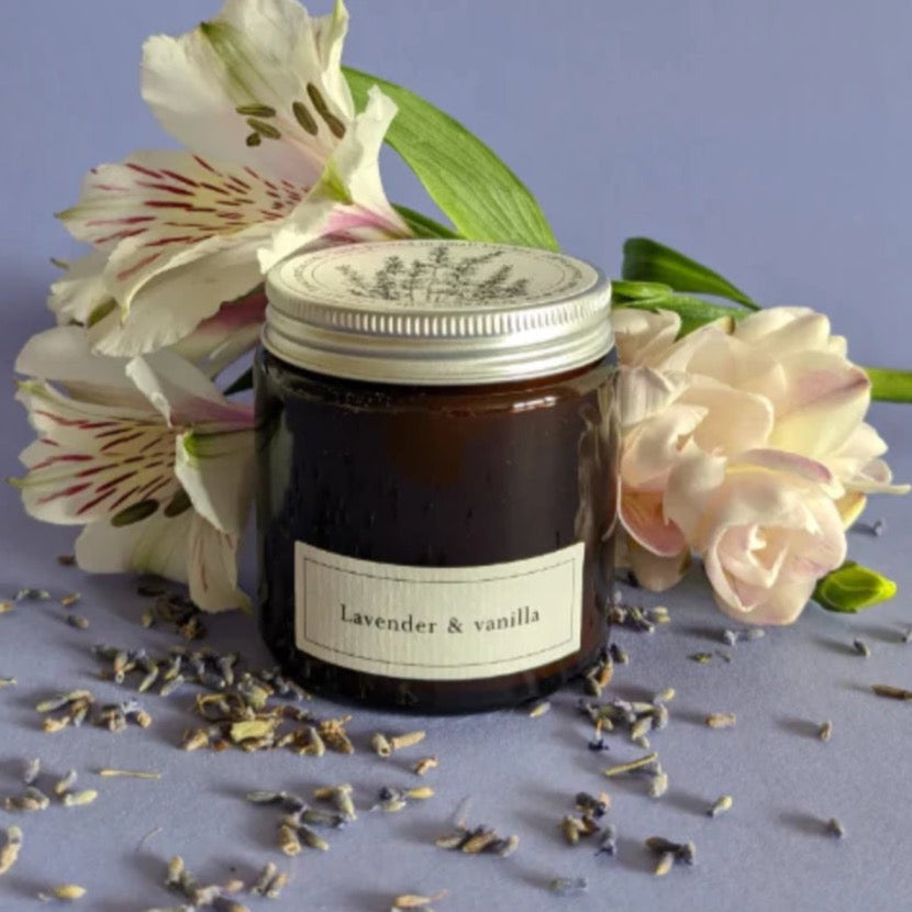 Lavendel & Vanille Sojawachs HANDWERKLICHE Naturkerze - in kleinen Mengen von Hand gegossen