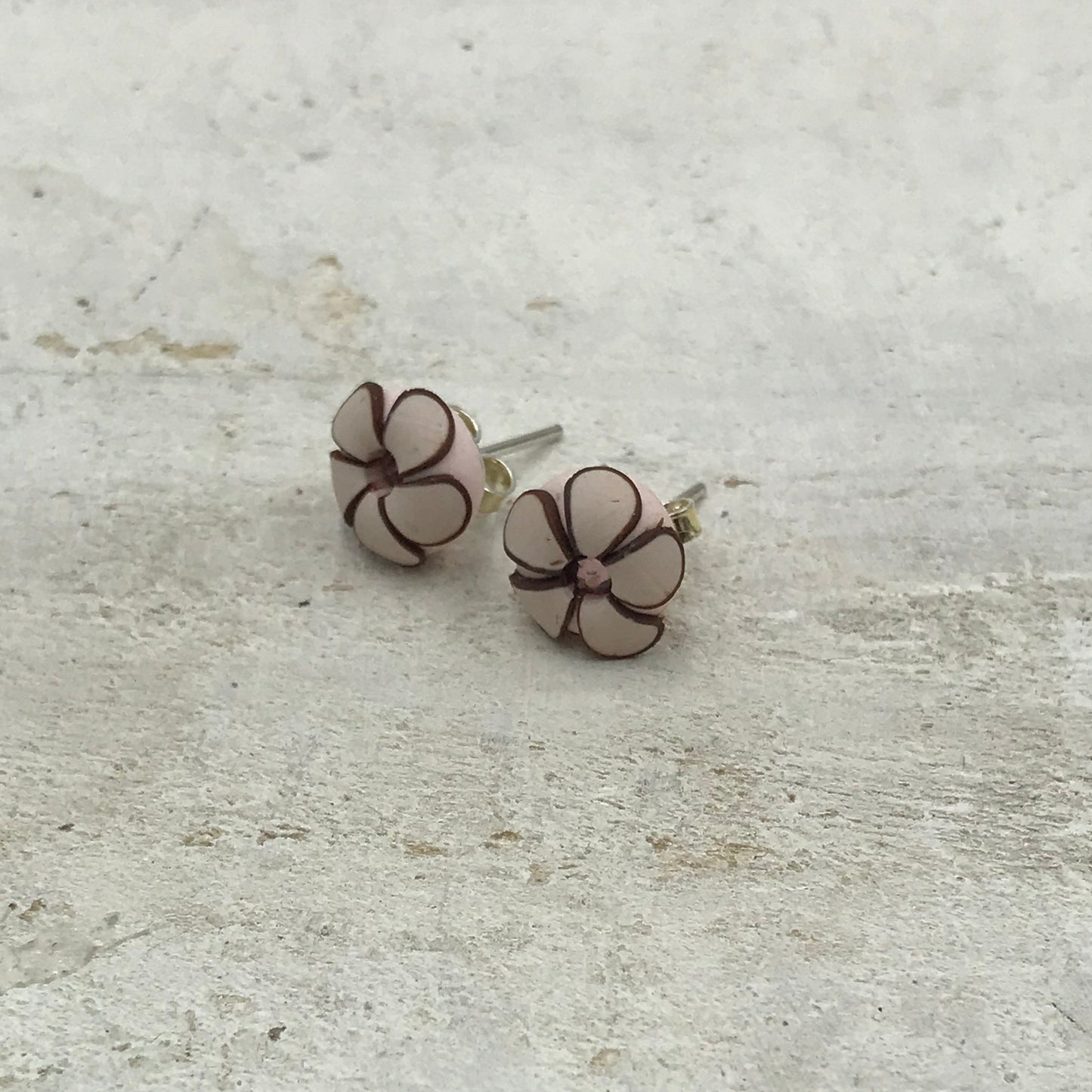 925 STERLING SILBER Swarovski Blume OHRRINGE OHRSTECKER - handgefertigt - Swarovski Kristalle - von Stephanie Fraselle - Kunstvolles Schmuckdesign