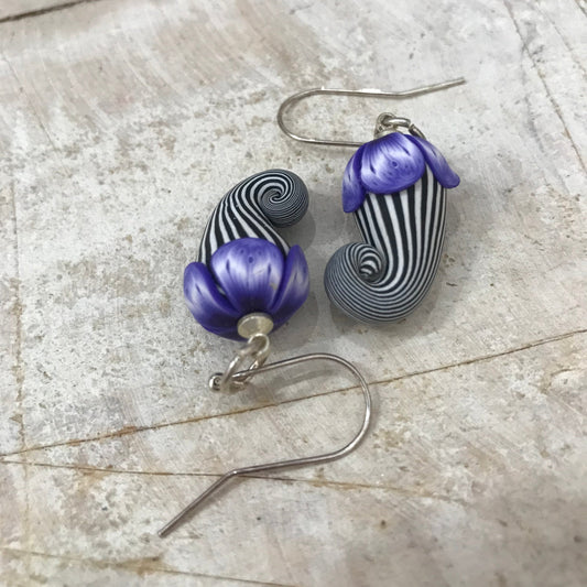 “Nerea” 925 STERLING SILVER - handmade pinstripe Eggplant earrings - by Stephanie Fraselle - Artisan Jewellery Design