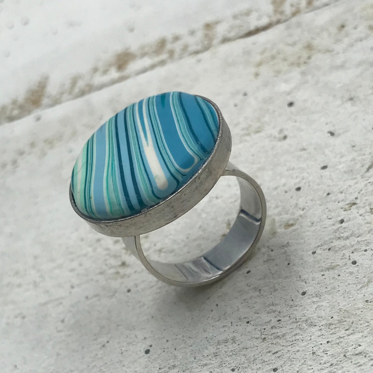 “Carolina” Round Adjustable 22mm ring by Stephanie Fraselle - Artisan Jewellery Design