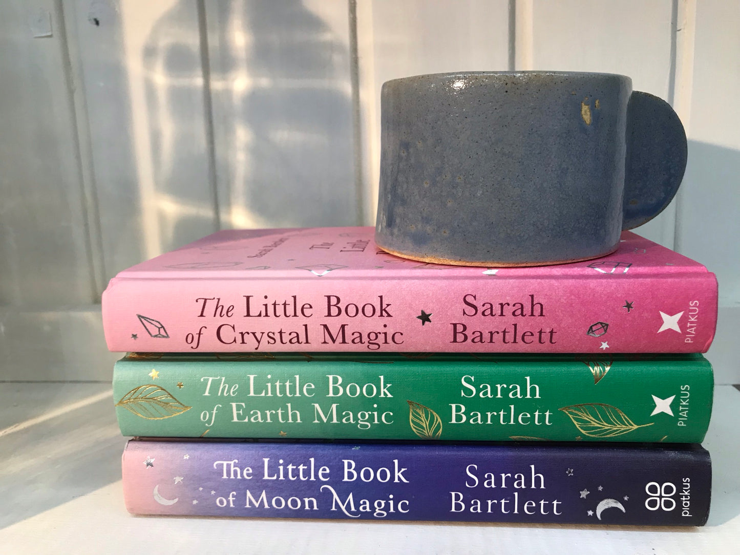 The Little Book Of Crystal Magic - Sarah Bartlett