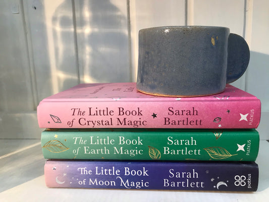 El pequeño libro de la magia de los cristales - Sarah Bartlett