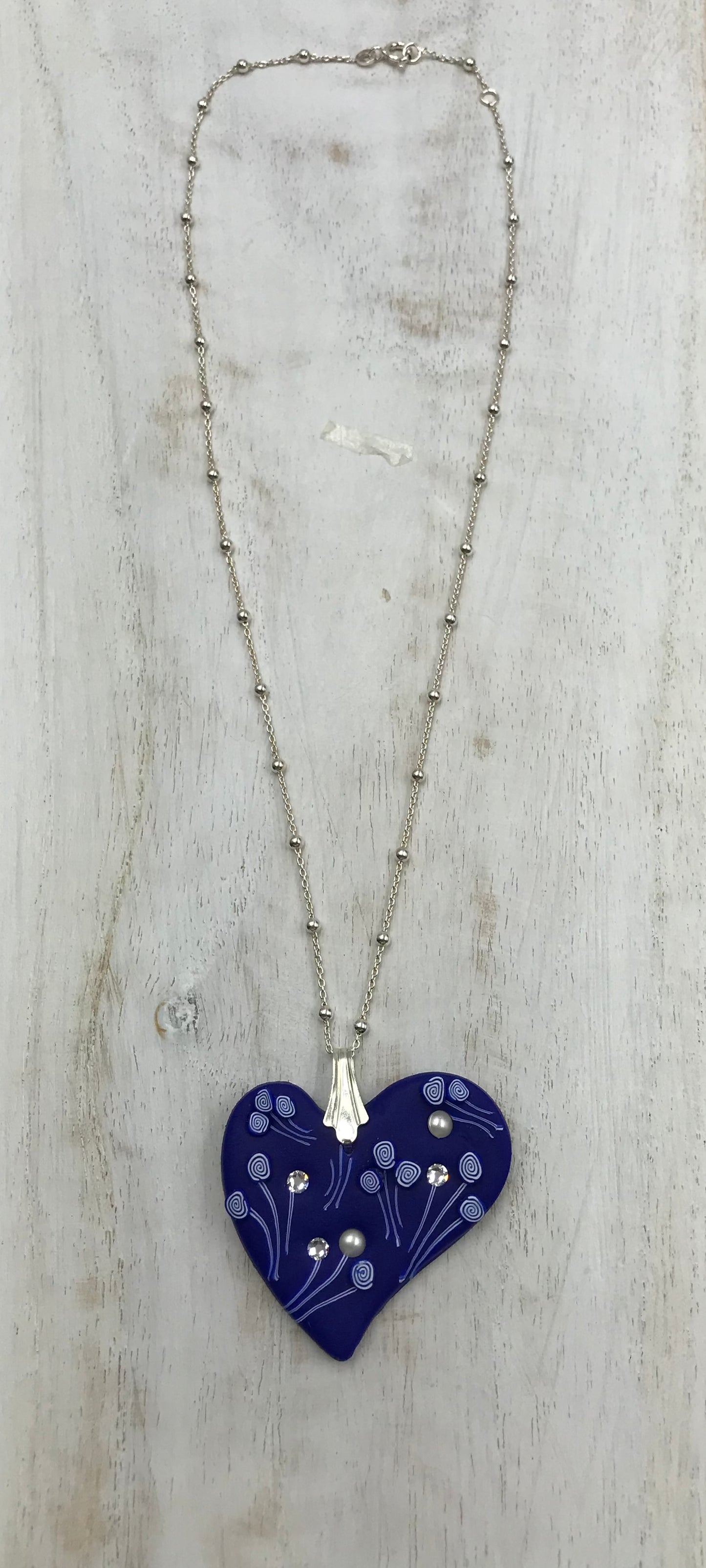 Colgante de corazón “Matte Navy Marine” - Collar de plata de ley 925 de Stephanie Fraselle - Diseño de joyería artesanal