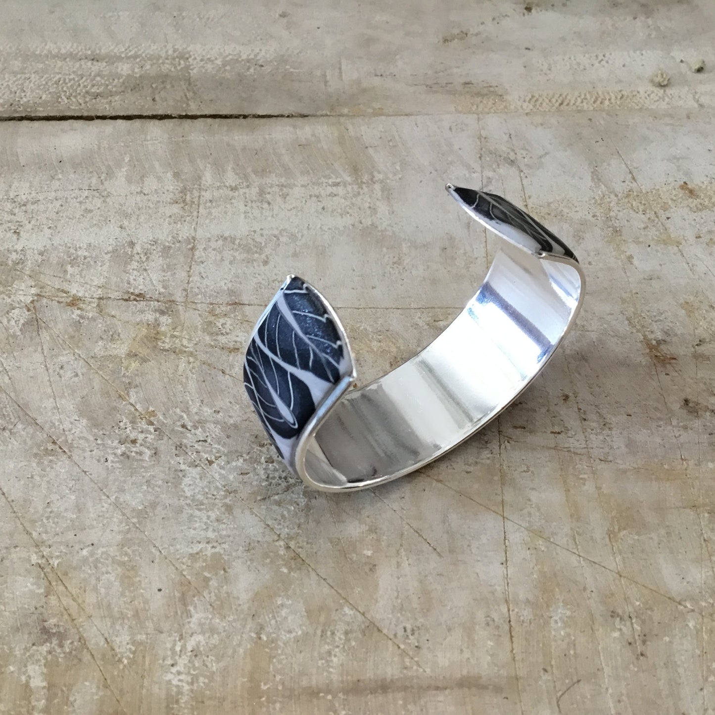 ¨Moonlit Shimmer Leaves¨bracelet cuff by Stephanie Fraselle - Artisan Jewellery Design