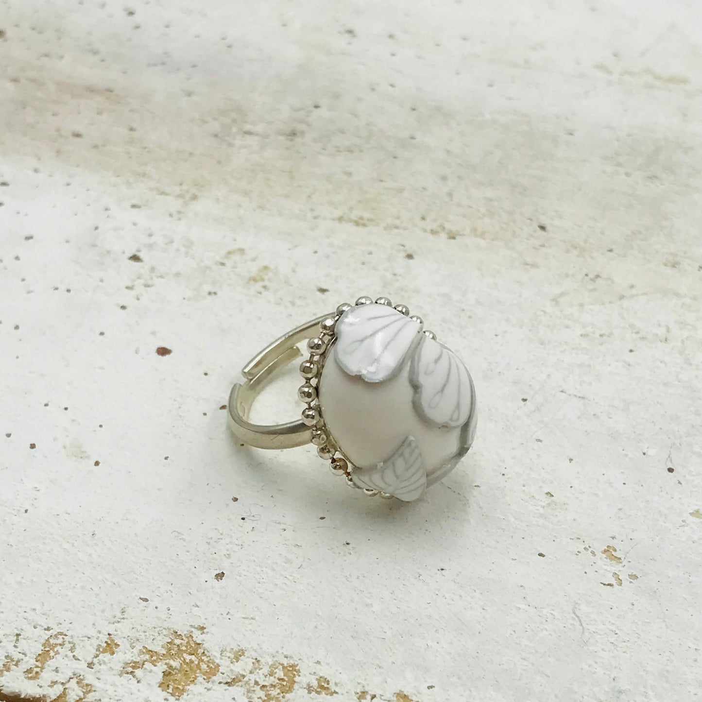 „White Botanics“ Sterling Silber 925 ovaler verstellbarer Ring von Stephanie Fraselle - Kunstvolles Schmuckdesign