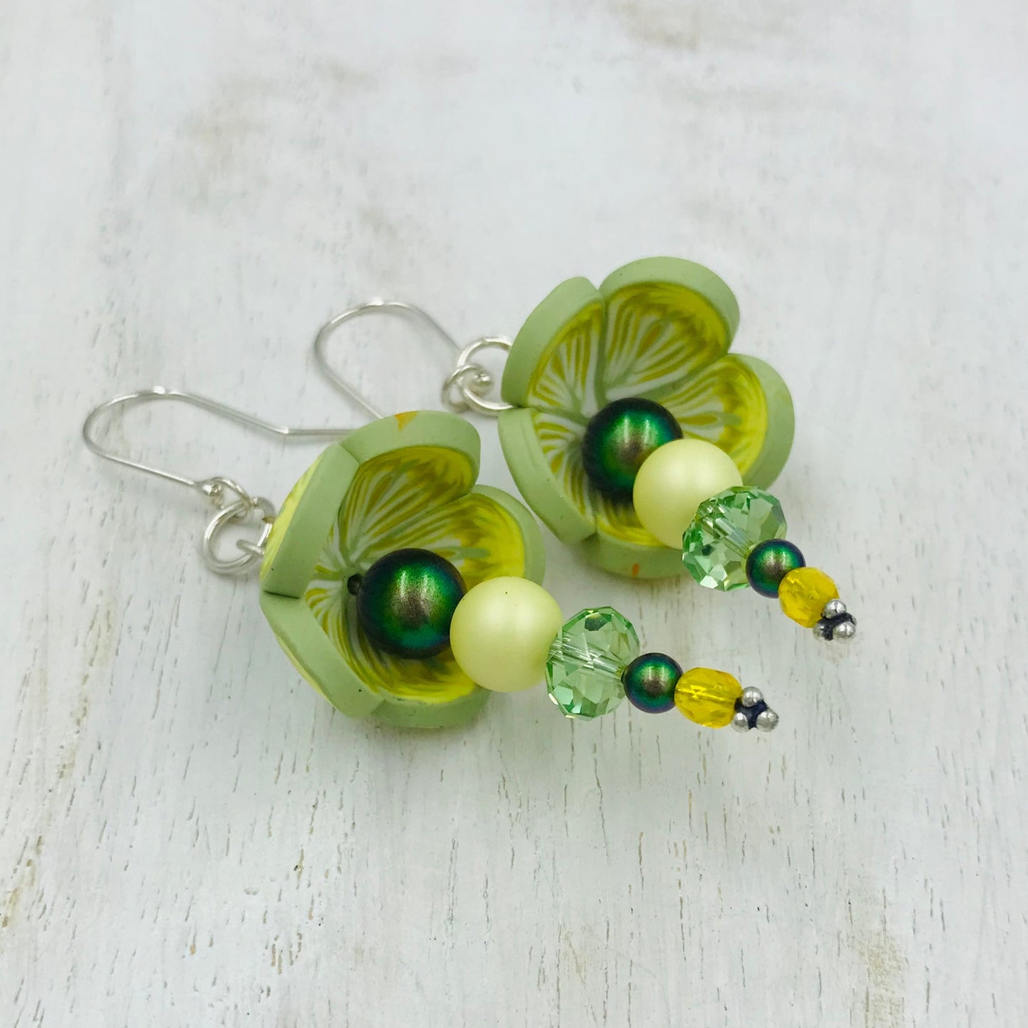“Blooming Marvellous” PENDIENTES DE PLATA DE LEY 925 HECHOS A MANO CON FORMA DE FLOR - POR STANLEY FRASELLE - DISEÑO DE JOYAS ARTESANALES