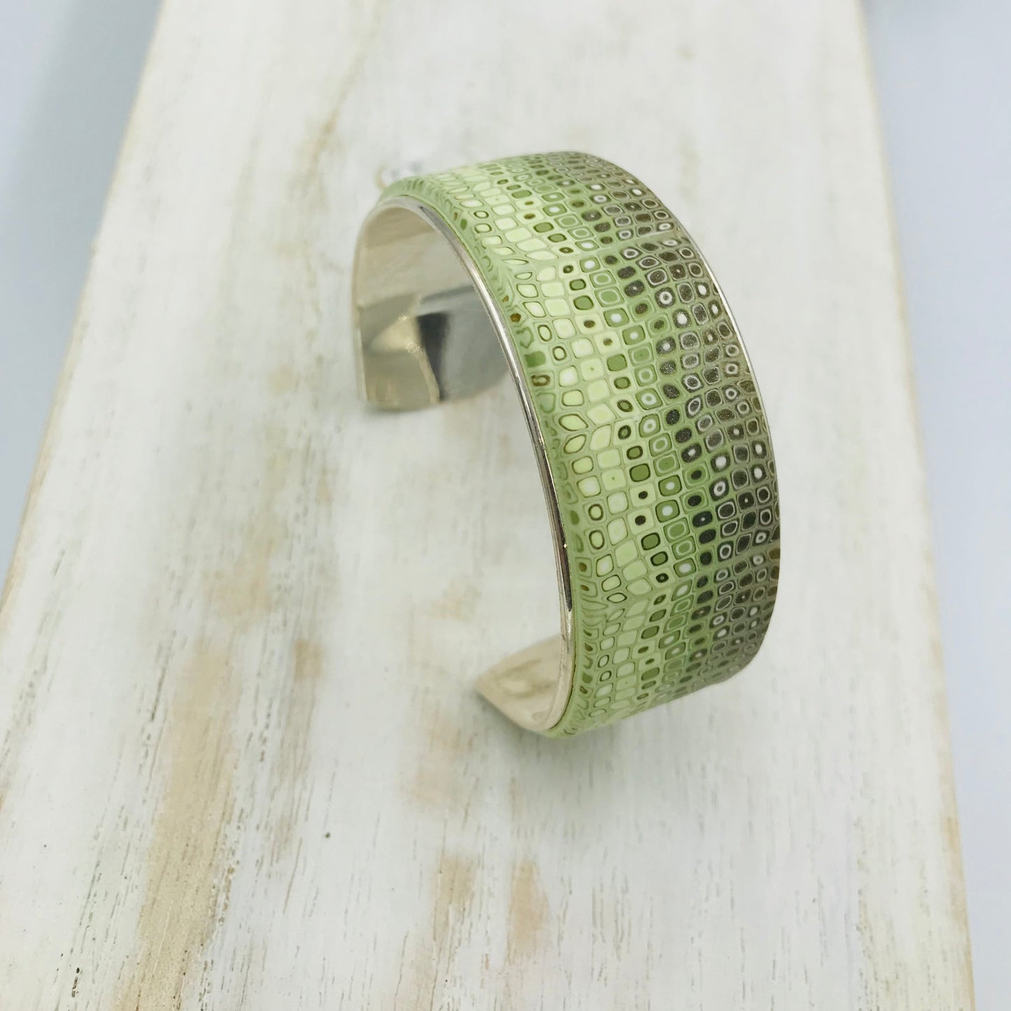 Brazalete tipo brazalete “Laurisilva” de 23 mm de Stephanie Fraselle - Diseño de joyería artesanal