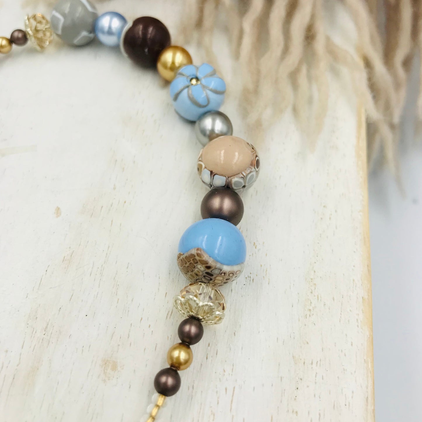 Perlenkette „Beaches“ „Queen of Cups“ von Stephanie Fraselle – Kunstvolles Schmuckdesign