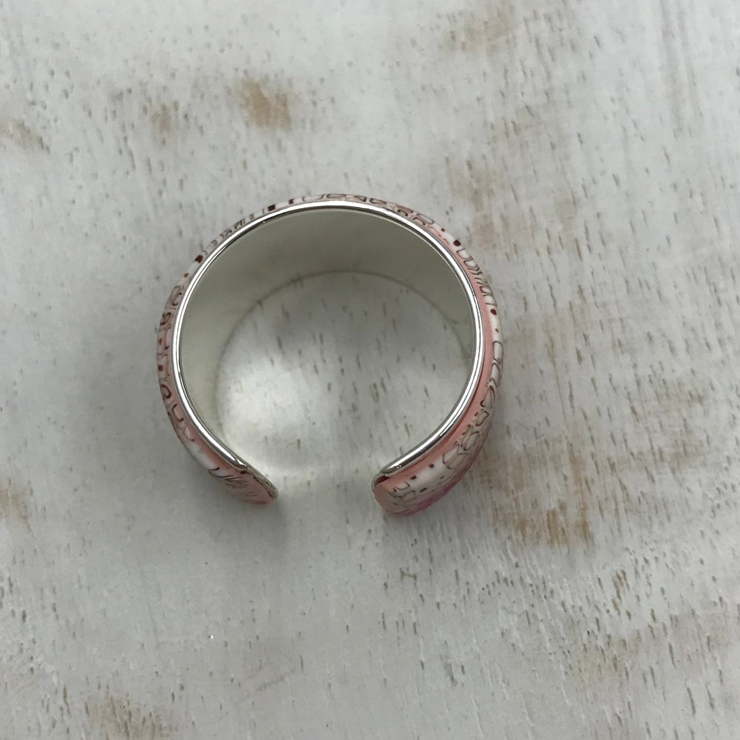 Adjustable “Flamingo Pearl “ wraparound ring by Stephanie Fraselle - Artisan Jewellery Design
