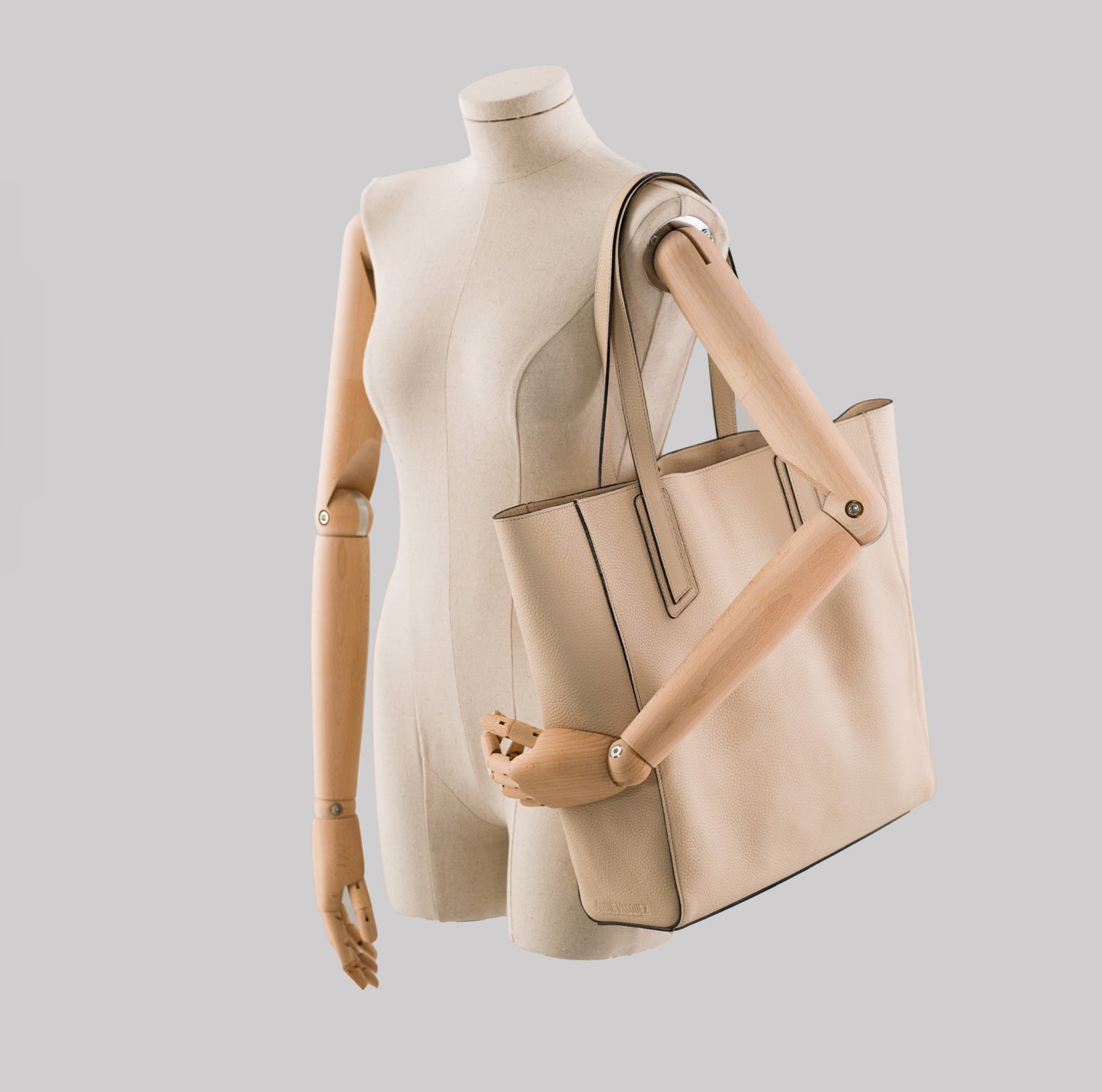 BEIGE handgefertigte Tragetasche mit Zusatztasche und passendem Schlüsselanhänger.