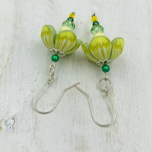 “Blooming Marvellous” PENDIENTES DE PLATA DE LEY 925 HECHOS A MANO CON FORMA DE FLOR - POR STANLEY FRASELLE - DISEÑO DE JOYAS ARTESANALES