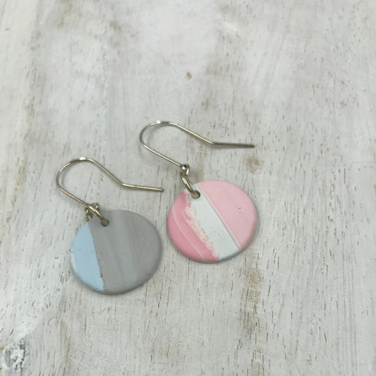 Pendientes colgantes hechos a mano en PLATA DE LEY 925 con “Tonos pastel” de Stephanie Fraselle - Diseño de joyería artesanal