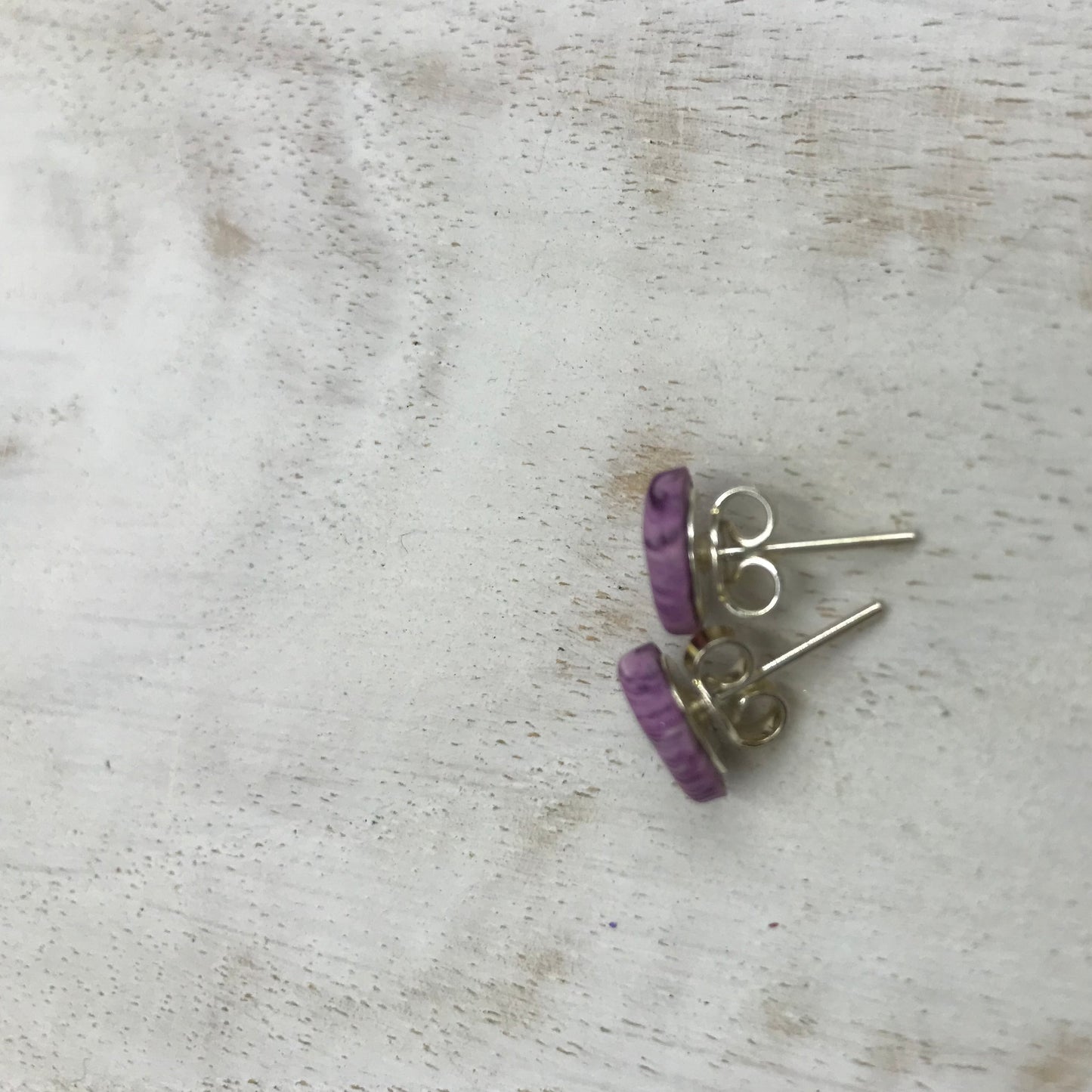 Pendientes de botón hechos a mano en PLATA DE LEY 925 “Purple Vibes” de Stephanie Fraselle - Diseño de joyería artesanal