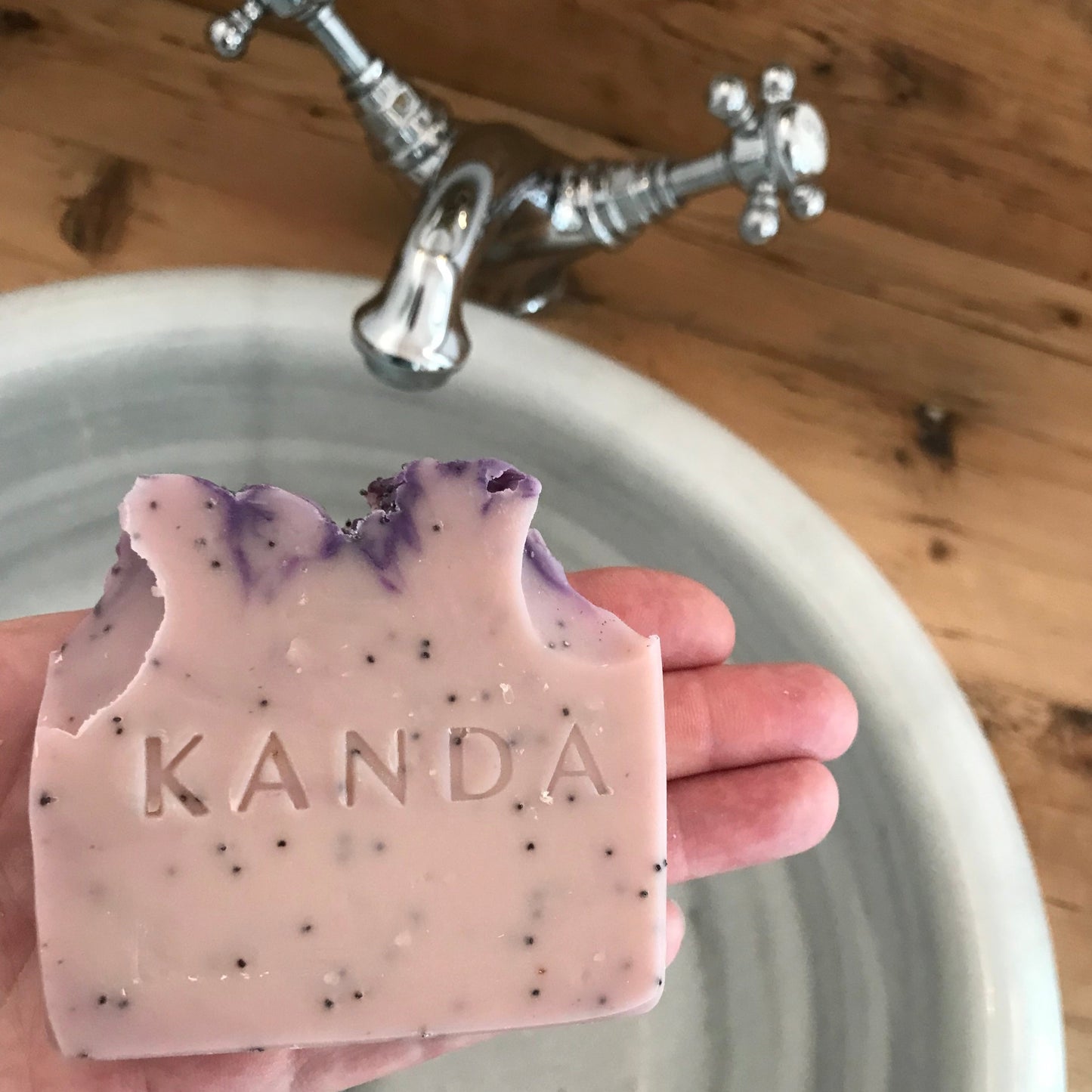 Açaí powder and poppy seeds exfoliating soap bar - all skin types