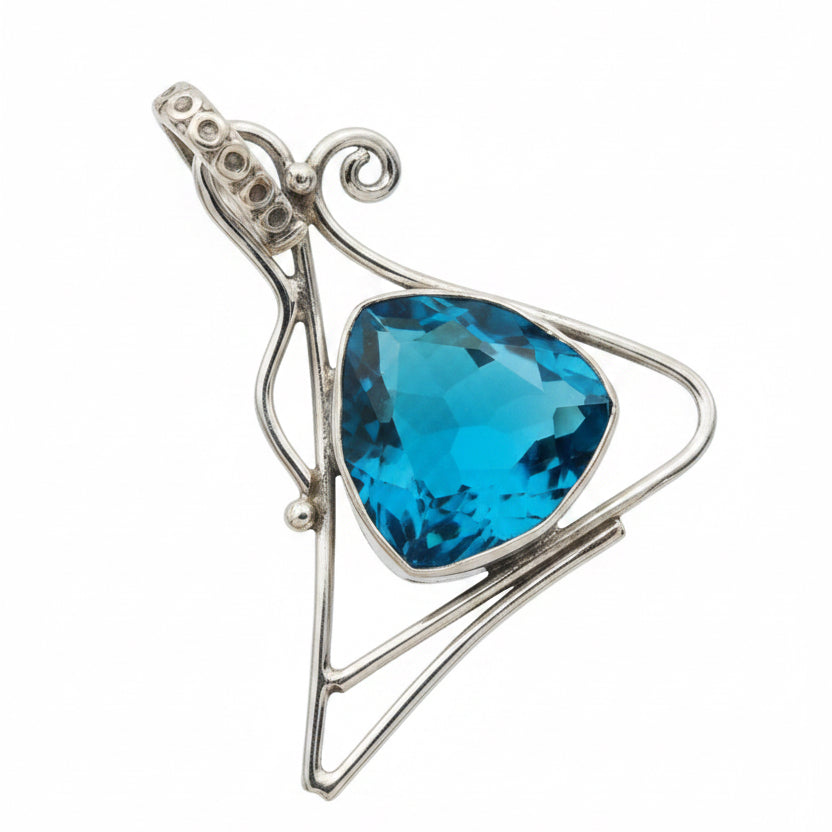 Artisan London Blue Topaz Pendant
Solid 925 Sterling Silver | 6 Carat London Blue Topaz