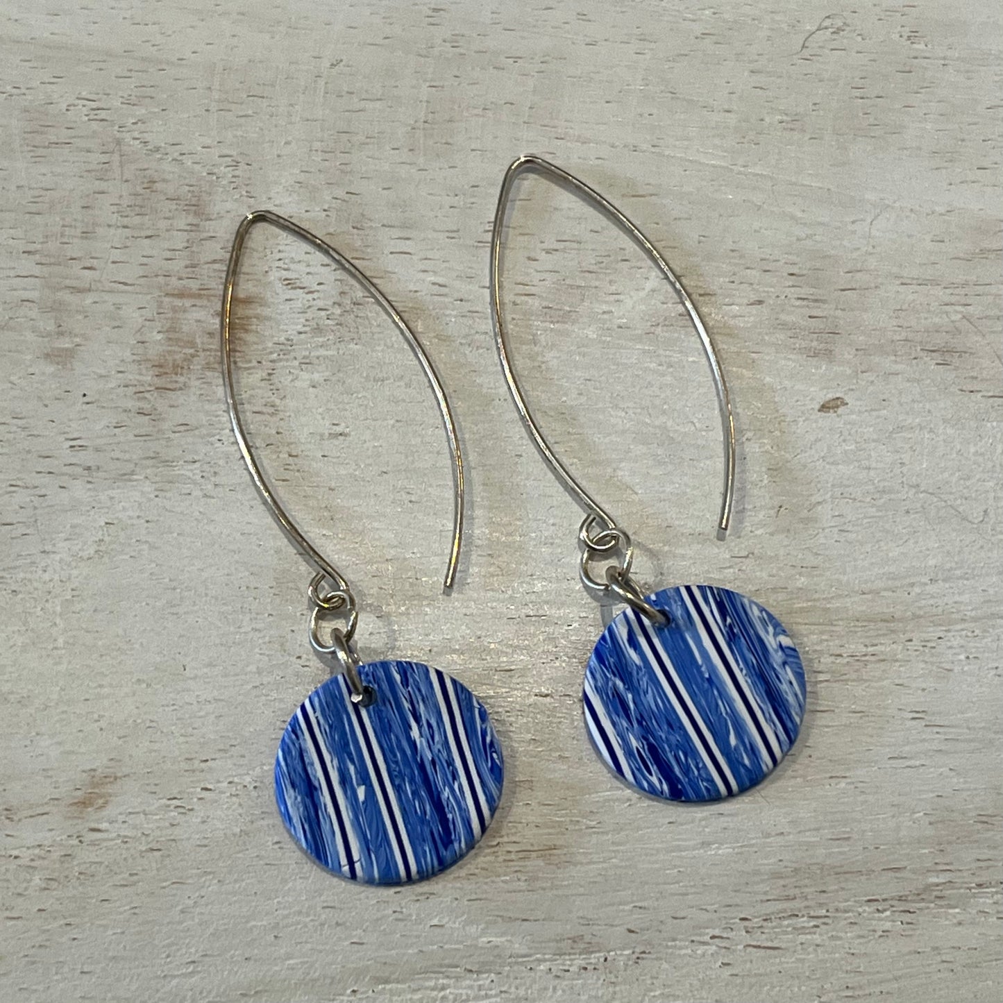 „Tints of Blue“ 925 STERLING SILBER – handgefertigte Ohrhänger – von Stephanie Fraselle – Kunstvolles Schmuckdesign