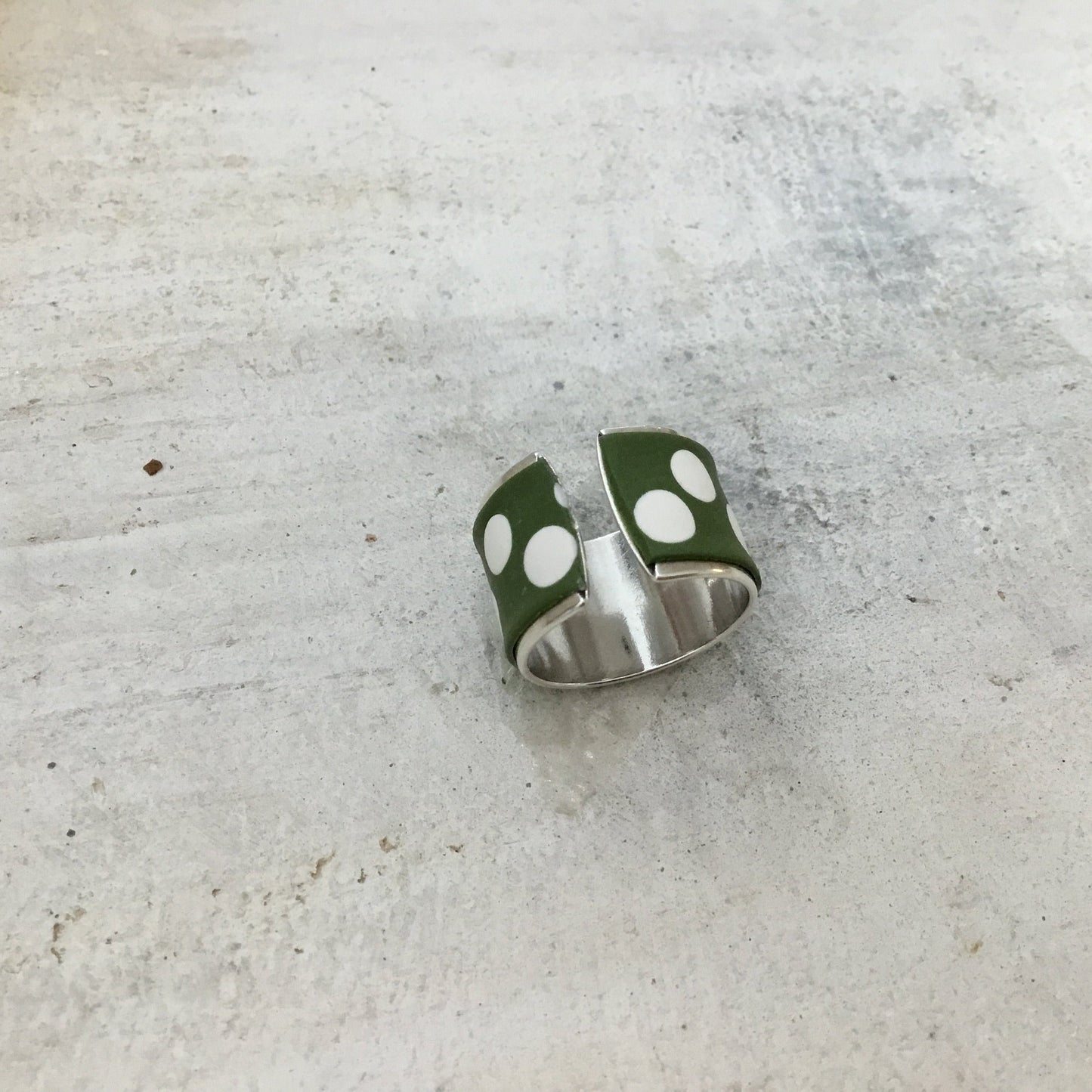 White & Olive Green “Polkadots” collection -adjustable ring by Stephanie Fraselle - Artisan Jewellery Design