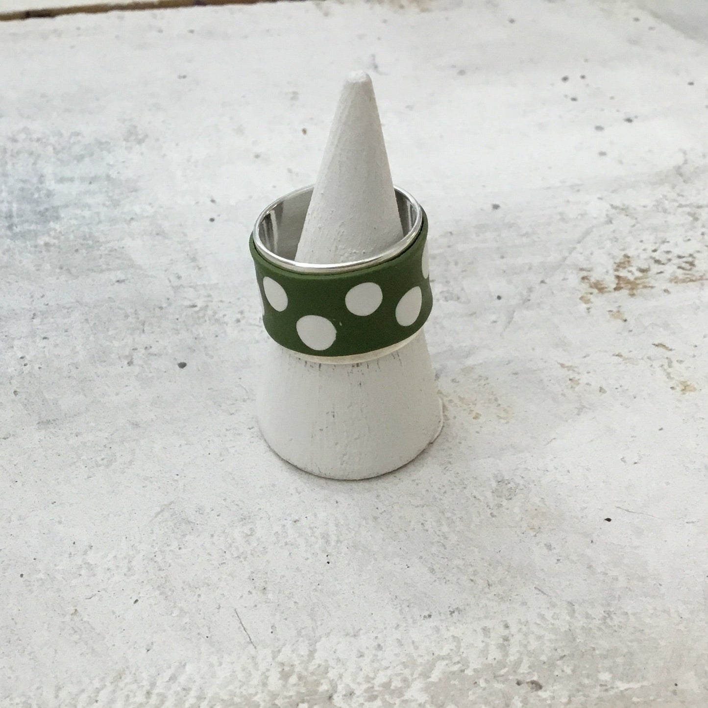 White & Olive Green “Polkadots” collection -adjustable ring by Stephanie Fraselle - Artisan Jewellery Design