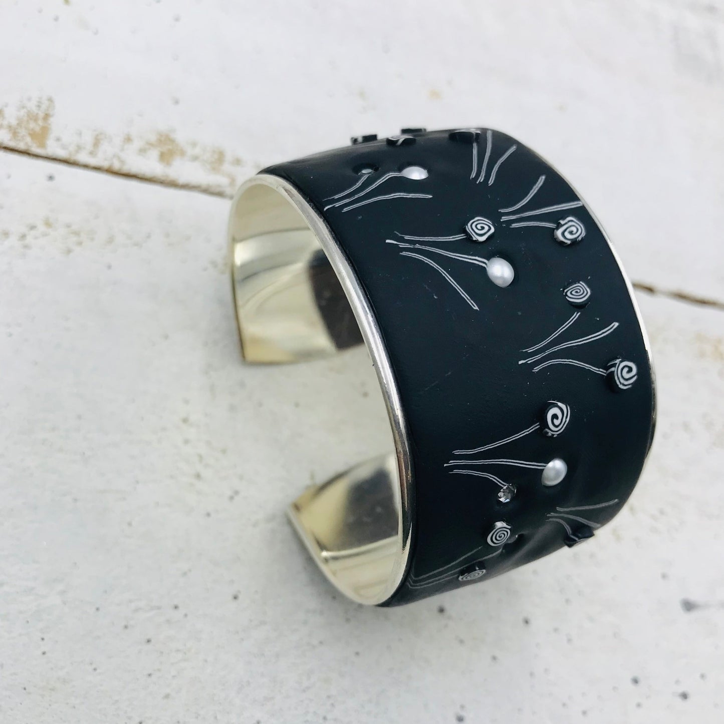 “ Matte black ”  Bracelet cuff by Stephanie Fraselle - Artisan Jewellery Design