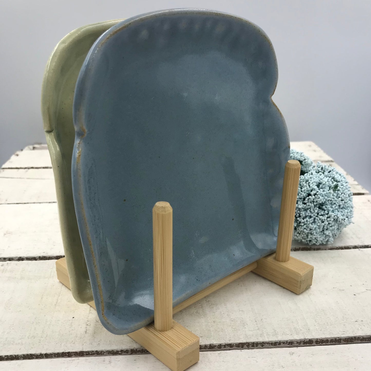 HANDGEFERTIGTER Toastteller aus Keramik - GELB