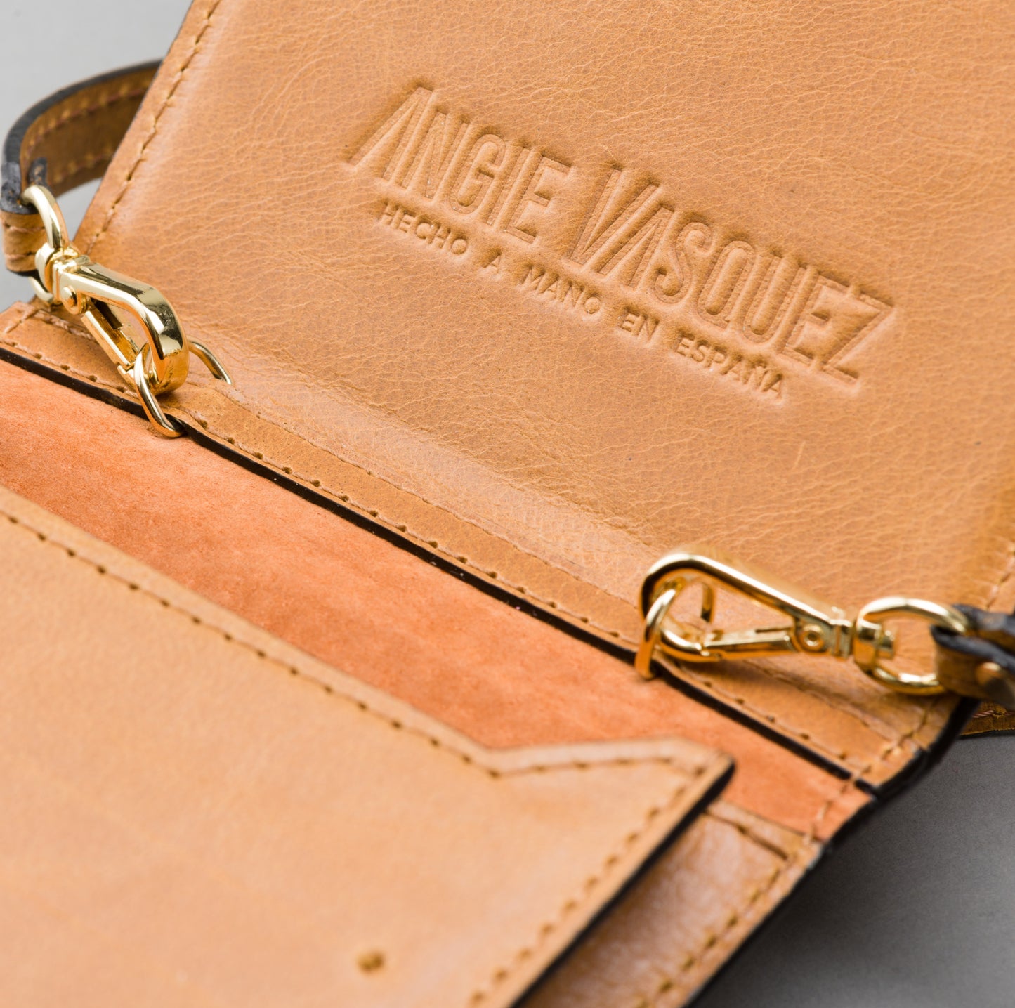 Mini Lluna Handytasche aus Leder - SENF GOLD