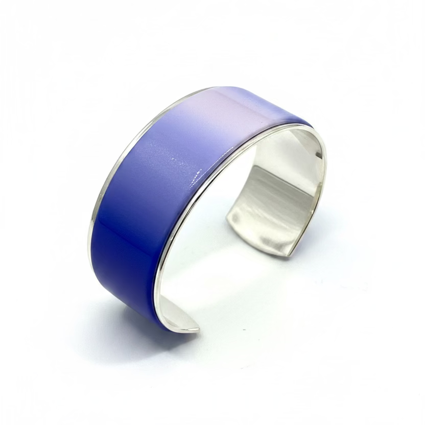 Nerea „Universe“ Armreif von Stephanie Fraselle – Kunstvolles Schmuckdesign