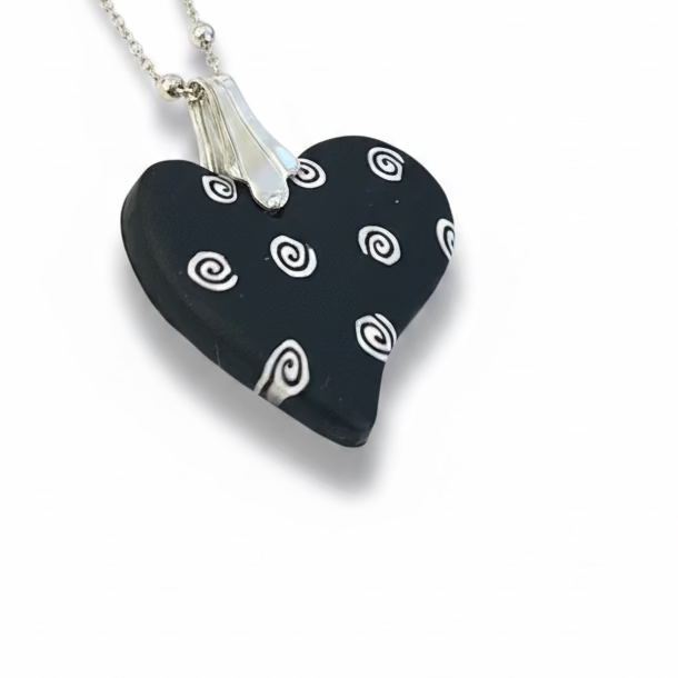 Mini heart | Monochrome | Swirls