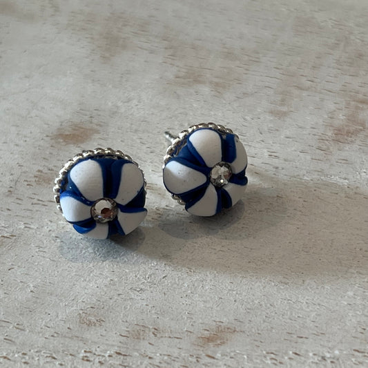 Marégraphie White and Navy stud earrings in sterling silver with Swarovski crystal by Stephanie Fraselle